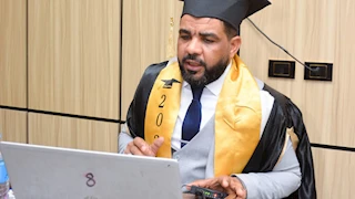 الباحث أحمد فهمي يحصل على الماجستير بتقدير امتياز في التربية الخاصة من جامعة أسيوط 