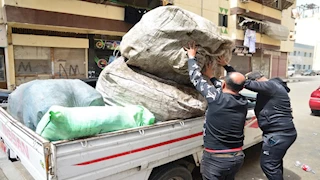 بورسعيد تواجه إمبراطورية تُجار القمامة بغلق محلات فرزها -صور