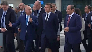بالفيديو.. الرئيس السيسي يصطحب نظيره الفرنسي في جولة تفقدية بمحطة عدلي منصور