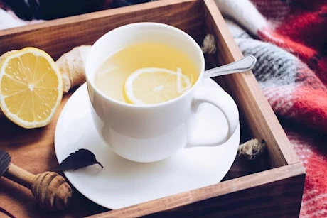 مشروب بسيط صباحًا قد يساعدك في تقليل الكوليسترول الضار