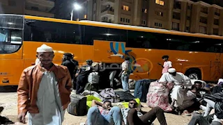 "لم ننسَ الخرطوم يومًا".. صور وفيديوهات للعائدين من "فيصل" إلى السودان
