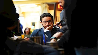 أحمد مالك ينشر صورًا من كواليس فيلم "6 أيام".. ويوجه رسالة للجمهور