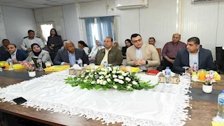وزير الإسكان يعقد اجتماعًا مع الشركات العاملة بحدائق تلال الفسطاط