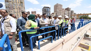 صور.. وزير الإسكان يتفقد مشروع المرحلة الثانية لمأخذ المياه العكرة بالمعادي
