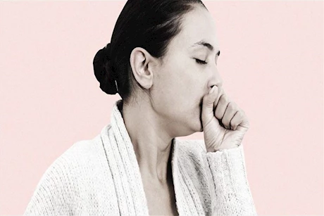 هل كثرة التجشؤ من أعراض القولون؟- استشاري يوضح 