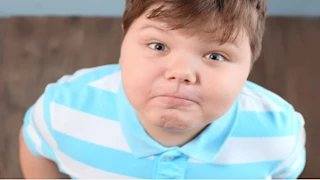 خطر خفي.. دراسة تحذر من السمنة في الطفولة