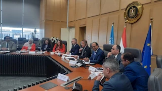 البيئة: إصدار خريطة طريق لإزالة الكربون في 4 قطاعات صناعية