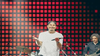 تفاصيل حفلات عمرو دياب وأنغام وهبة طوجي في مصر