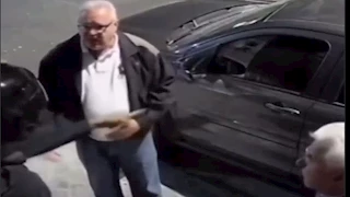 بعدما علم أنهما ذاهبان للصلاة.. لص يتراجع عن سرقة قسيسين في البرازيل (فيديو)