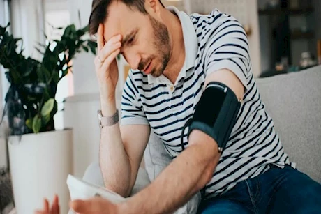 ما هي علامات ارتفاع ضغط الدم؟