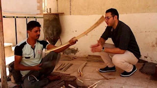 من الغيطان إلى أفخم الفنادق والمنازل.. "أثاث الجريد" حرفة عتيقة تصارع الزمن في المنيا -صور 