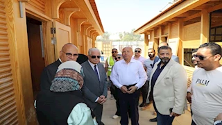 صور.. مستجدات تطوير عمارات القاهرة الخديوية وأحدث أعمال حديقة الأزبكية 