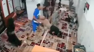 خناقة بالشوم وألفاظ خارجة داخل مسجد بالسلام.. ومصدر يكشف مصير المتهمين