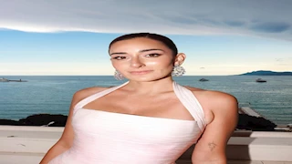 قبل زفافها.. أول صورة من حنة أمينة خليل