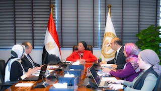 "البيئة" تبحث مع "المقاولون العرب" التعاون في إعادة تدوير مخلفات الهدم والبناء