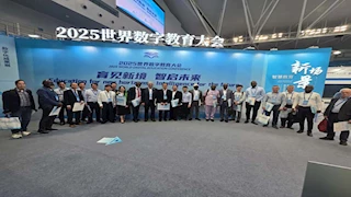 رئيس جامعة بنها يشارك في المؤتمر العالمي للتعليم الرقمي بالصين -صور