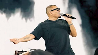 عمرو دياب يطرح أحدث ألبوماته الغنائية "ابتدينا"