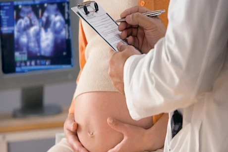 أسباب تغيرات الجلد أثناء الحمل.. تعرف عليها