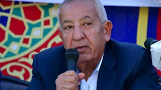 "حالتي الصحية لا تتحمل الضغوطات".. رئيس المصري البورسعيدي يوضح موقفه النهائي من الاستقالة