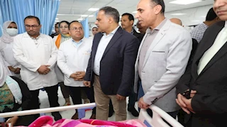 محافظ الشرقية يتابع انتظام العمل بمستشفى بلبيس المركزي ويطمئن على حالة المرضى  