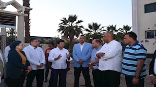 وزير الشباب والرياضة يتفقد معسكر العقاد الشبابي بأسوان -صور