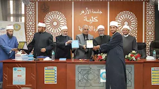 نائب رئيس جامعة الأزهر يشهد تكريم خريجي "الدعوة الإسلامية" الناجحين في مسابقة الأئمة