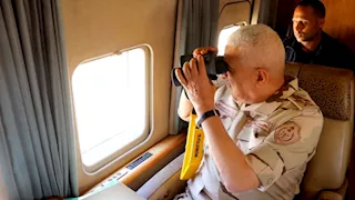 وزير الدفاع يشهد مشروع مراكز القيادة التعبوي للمنطقة الغربية العسكرية