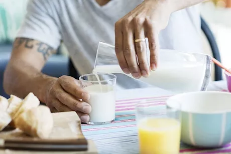 أخطاء شائعة تجنبها عند تناول اللبن الرائب.. احذرها