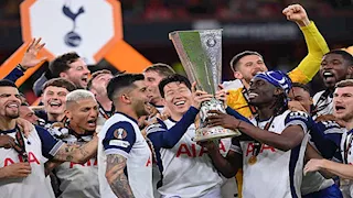 "بعد 10 سنوات".. نجم توتنهام الإنجليزي يعلن رحيله عن الفريق