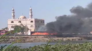 السيطرة على حريق شاحنة زيت طعام بالشرقية (صور)