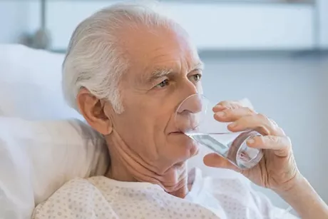 أسباب إصابة كبار السن بالجفاف؟