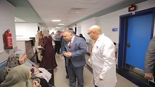 500 مقعد إضافي.. حل مشكلة الزحام فى مستشفى السويس الجامعي