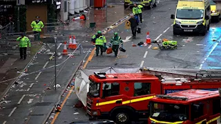 "المشاهد مروعة".. وزيرة الداخلية البريطانية تعلق على حادث دهس جماهير ليفربول