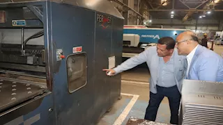 محافظ القليوبية يتفقد مصانع مدينة الخانكة -صور