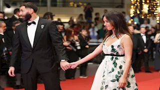 لينا خضري.. من هي الجزائرية التي أثارت جدلاً بعد ظهورها مع بنزيما؟