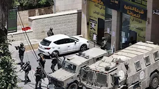  ملايين الشواكل وذهب وأجهزة.. إسرائيل تعترف بتنفيذ "أوسع" عمليات السطو في الضفة؟