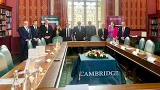 تعاون بين التعليم وجامعة كامبريدج لتطوير تدريس "الإنجليزية" في مصر