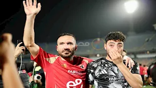 احتفال الخطيب وبكاء أكرم توفيق.. ما لم تشاهده في مباراة الأهلي وفاركو بالدوري (صور)