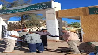 صور.. مياه وساندويتشات لطلاب الثانوية الأزهرية بالوادي الجديد 