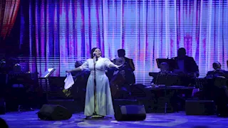 بالصور| نجوم الفن في حفل "كوكب الشرق- صوت وصورة" على مسرح قصر النيل