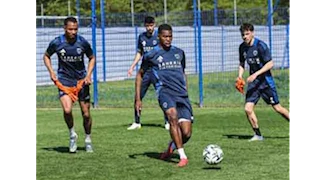 لاعب الزمالك السابق وملياردير شهير.. قصة صعود باريس إف سي للدوري الفرنسي