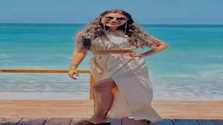 منة فضالي بإطلالة جريئة أمام البحر من لبنان.. والجمهور يعلق (صور)