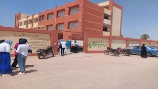 فرحة بين طلاب الشهادة الإعدادية بجنوب سيناء لسهولة امتحان العربي