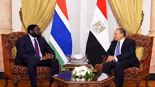 مصر وجامبيا تبحثان تعزيز التعاون الثنائي والتحديات الإفريقية المشتركة