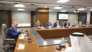 وزير البترول يبحث مع مجموعة موانئ أبوظبي سبل تعزيز التعاون المشترك