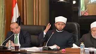  "دينية النواب": عقوبة رادعة ضد مَن يفتي دون مرجع شرعي.. والأزهري يرد