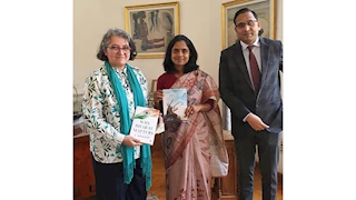 لإعداد قائمة كتب تُنقل للعربية.. رئيس "القومي للترجمة" تلتقي القائم بأعمال سفير الهند