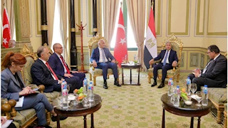 وزير السياحة يبحث مع نظيره التركي الفرص الاستثمارية بالساحل الشمالي والعلمين