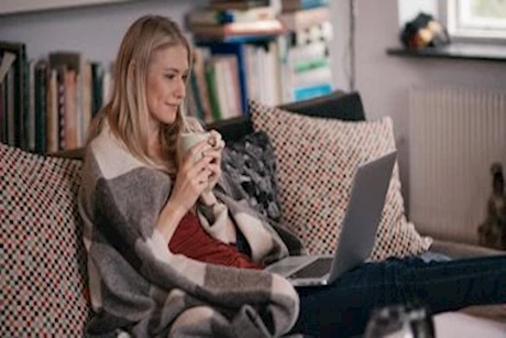 أضرار البقاء في المنزل فترة طويلة.. احذرها