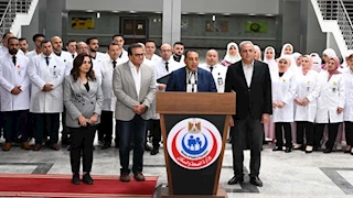 رئيس الوزراء: أشكر أطقم "الجيش الأبيض" من الأطباء وأعضاء هيئة التمريض